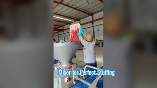 Extrudeuse de produits pour animaux de compagnie