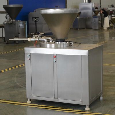 Macchina automatica per la produzione di salsicce per la formazione e il riempimento