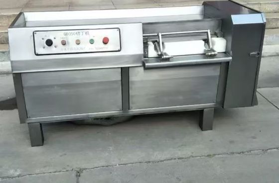 Cortador de Carne Automático 4-60mm para Cubos de Carne Congelada em Linhas de Produção Alimentar