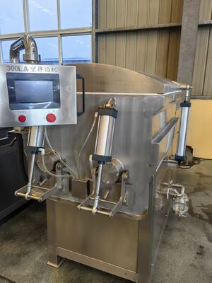 Factory Sale Industrial Precise Speed Controlled 300L Vacuum Filling Stuffing Mixer for Sausage